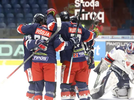 Gólová radosť Zvolena počas zápasu 50. kola Tipos extraligy HKM Zvolen - HC Slovan Bratislava.