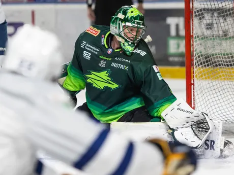 Connor LaCouvée (Žilina) v zápase 46. kola hokejovej Tipos extraligy medzi Vlci Žilina - HK Spišská Nová Ves.