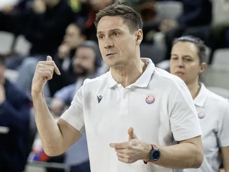 Na snímke tréner slovenských basketbalistiek Martin Pospíšil reaguje počas zápasu F-skupiny kvalifikácie ME 2025 Slovensko - Island.