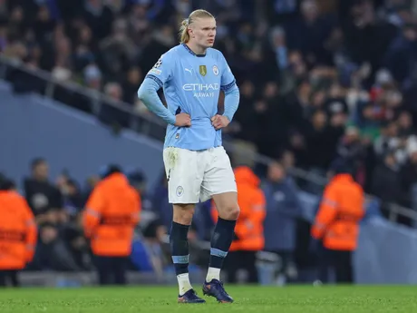 Erling Haaland po góle Diaza v zápase Manchester City - Real Madrid v play-off o osemfinále Ligy majstrov.