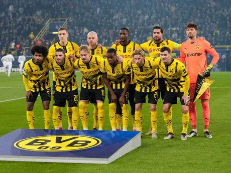 Tím Dortmundu v odvetnom zápase Borussia Dortmund - Sporting Lisabon v play-off o postup do osemfinále Ligy majstrov.