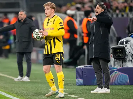 Tréner Dortmundu Niko Kovač v odvetnom zápase Borussia Dortmund - Sporting Lisabon v play-off o postup do osemfinále Ligy majstrov.