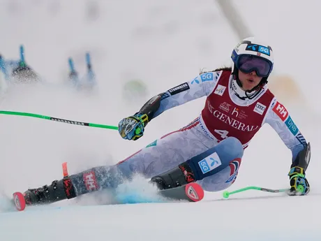 Nórka Thea Louise Stjernesundová v prvom kole obrovského slalomu v talianskom stredisku Sestriere.