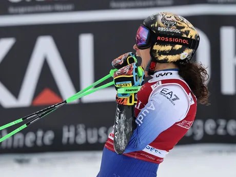 Talianka Federica Brignoneová v cieli druhého kola obrovského slalomu v talianskom stredisku Sestriere.