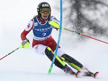 Rakúšanka Katharina Liensbergerová počas prvého kola slalomu Svetového pohára v talianskom stredisku Sestriere.