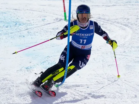 Američanka Paula Moltzanová počas druhého kola slalomu Svetového pohára v talianskom stredisku Sestriere.