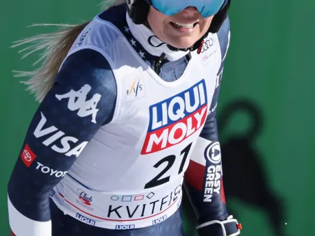 Američanka Lindsey Vonnová v cieli  zjazdu v nórskom stredisku Kvitfjell.