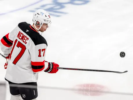 Šimon Nemec na rozcvičke pred zápasom Montreal Canadiens - New Jersey Devils.