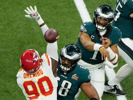 Momentka zo zápasu Philadelphia Eagles - Kansas City Chiefs v Super Bowle LIX.