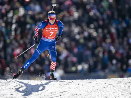 Američan Paul Schommer počas šprintu na 10km na MS v biatlone 2025.