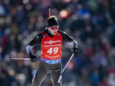 Francúz Emilien Jacquelin počas šprintu na 10km na MS v biatlone 2025.