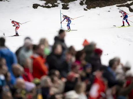 Fotka z pretekov štafety žien na 4x6 km na MS v biatlone vo švajčiarskom Lenzerheide.