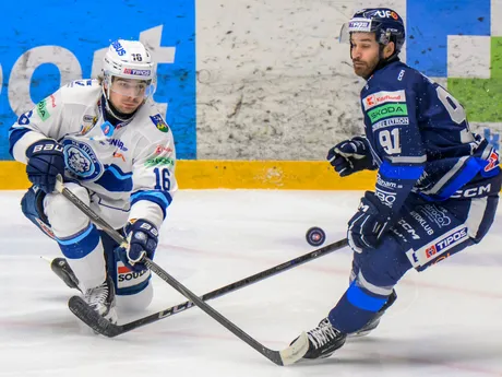  zľava Marko Stacha (Nitra) a Andrew Calof (Poprad) 