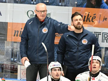 Na snímke je tréner HKM Zvolen Peter Mikula. 