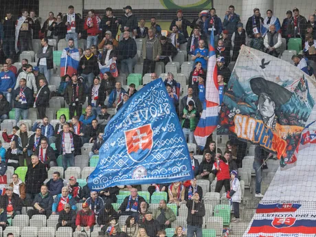 Slovenskí fanúšikovia v odvetnom zápase play-off o postup do B-divízie Ligy národov Slovinsko - Slovensko.