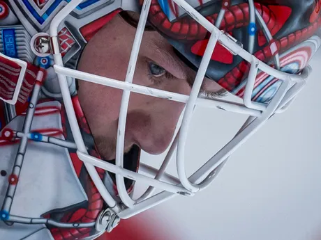 Brankár Montrealu Sam Montembeault v zápase NHL: Vancouver Canucks - Montreal Canadiens.