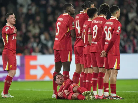 Momentka zo zápasu Paríž St. Germain - Liverpool v osemfinále Ligy majstrov