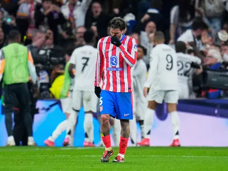 Hráč Atlética Rodrigo De Paul po inkasovanom góle v zápase osemfinále Ligy majstrov: Real Madrid - Atlético Madrid.