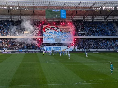 Choreo fanúšikov Slovana Bratislava v zápase proti Spartaku Trnava.