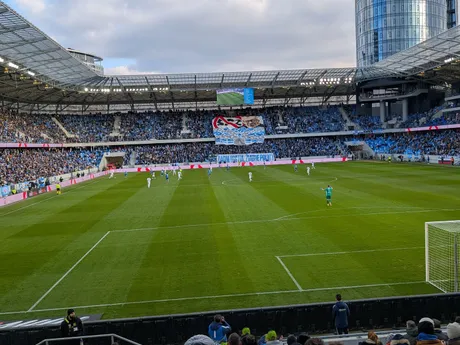 Choreo fanúšikov Slovana Bratislava v zápase proti Spartaku Trnava.