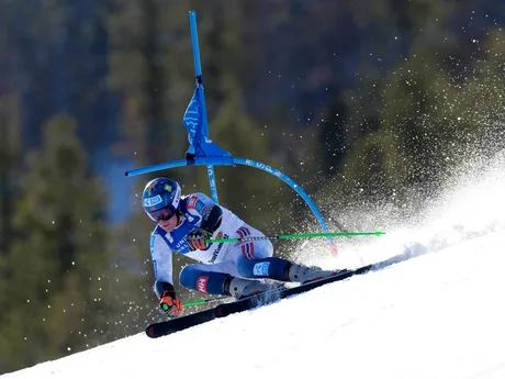 Timon Haugan počas prvého kola obrovského slalomu v americkom stredisku Sun Valley.