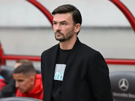 Tréner Spartaka Michal Gašparík počas odvety semifinále Slovenského pohára FC Spartak Trnava - ŠK Slovan Bratislava.
