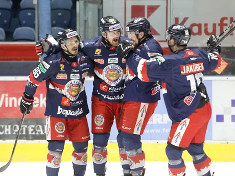 Gólová radosť Zvolena počas štvrtého zápasu semifinále play off hokejovej Tipos extraligy KM Zvolen - HC Košice.