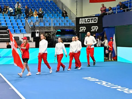 družstvo Dánska nastupuje na úvodnú dvojhru duelu Slovensko - Dánsko 