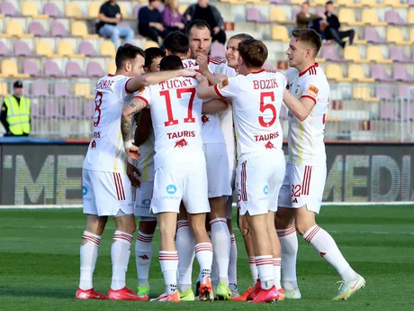 Na snímke gólová radosť Ružomberka počas odvety semifinále Slovnaft Cupu MFK Dukla Banská Bystrica - MFK Ružomberok.