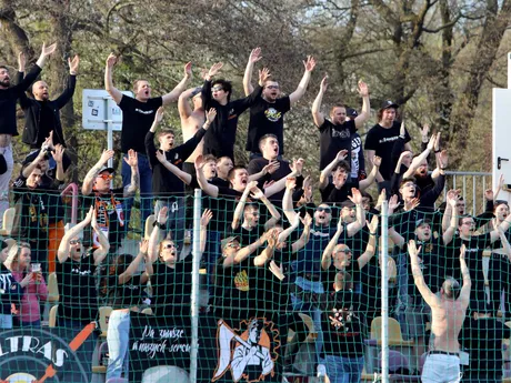 Na snímke fanúšikovia Ružomberka počas odvety semifinále Slovnaft Cupu MFK Dukla Banská Bystrica - MFK Ružomberok.