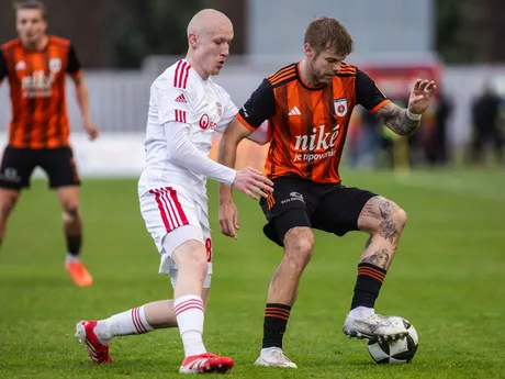 v popredí sprava Jan Hladík (Ružomberok) a Máté Mihályi (Banská Bystrica) 