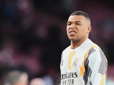 Útočník Realu Kylian Mbappé počas rozcvičky pred zápasom štvrťfinále Ligy majstrov FC Arsenal - Real Madrid.