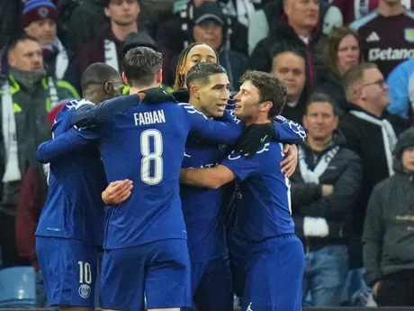 Achraf Hakimi oslavuje gól počas zápasu Aston Villa - Paríž St. Germain v odvete štvrťfinále Ligy majstrov. 