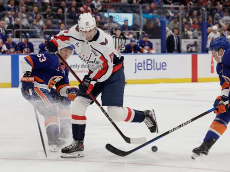 Fotka zo zápasu New York Islanders - Washington Capitals, v ktorom strelil 895. gól v kariére a prekonal historický rekord Wayna Gretzkého.