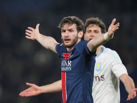 Chviča Kvaracchelija počas úvodného zápasu štvrťfinále Ligy majstrov Paríž St. Germain - Aston Villa.