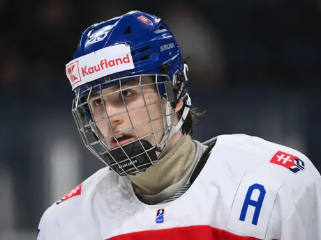 Ján Chovan v zápase Slovensko - Fínsko na MS v hokeji do 18 rokov 2025.
