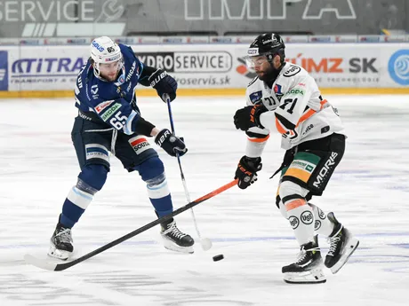 zľava Alex Cotton (Nitra) a Eduard Šedivý (Košice)