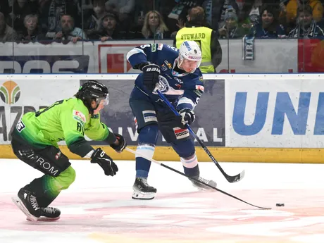 zľava Miguel Tourigny (Žilina) a Hugo Kováč (Nitra)