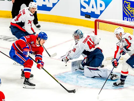Juraj Slafkovský v 3. zápase 1. kola play-off NHL: Montreal Canadiens - Washington Capitals.
