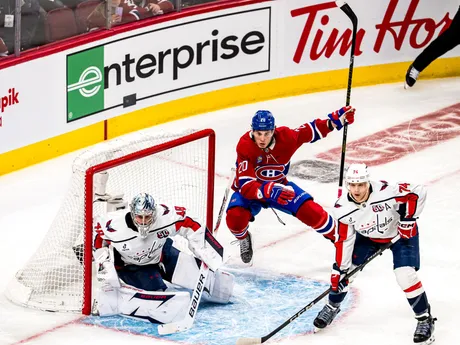 Juraj Slafkovský v 3. zápase 1. kola play-off NHL: Montreal Canadiens - Washington Capitals.