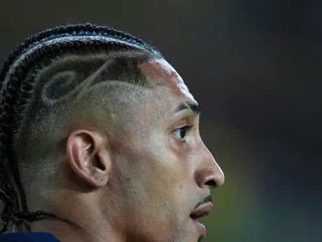 Raphinha v zápase FC Barcelona - Borussia Dortmund v 1. štvrťfinále Ligy majstrov.