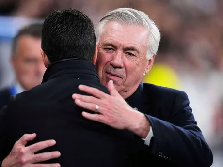 Pozdrav Carlo Ancelottiho a Mikela Artetu pred odvetným zápasom štvrťfinále Ligy majstrov: Real Madrid - Arsenal FC.