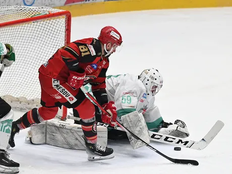Momentka zo zápasu HC Prešov - HK Skalica vo finále play-off Slovenskej hokejovej ligy (SHL).