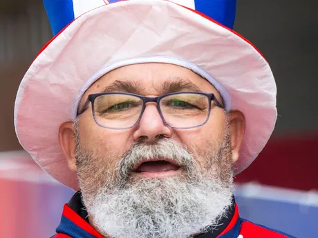 Fanúšikovia Slovenska pred zápasom základnej A- skupiny Slovensko - Slovinsko na MS v hokeji 2025. 