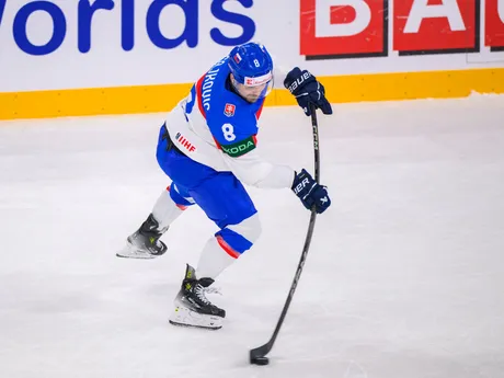 Maxim Čajkovič v zápase Slovensko - Rakúsko v skupine A na MS v hokeji 2025.