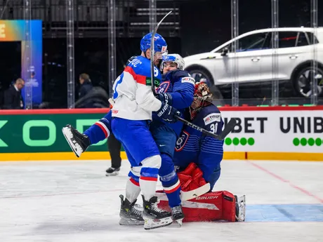 Maxim Čajkovič v zápase Slovensko - Francúzsko na MS v hokeji 2025.