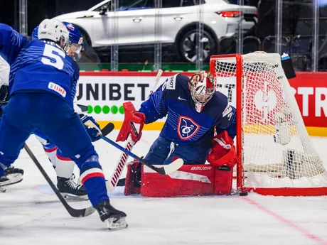 Sebastián Čederle v zápase Slovensko - Francúzsko na MS v hokeji 2025.