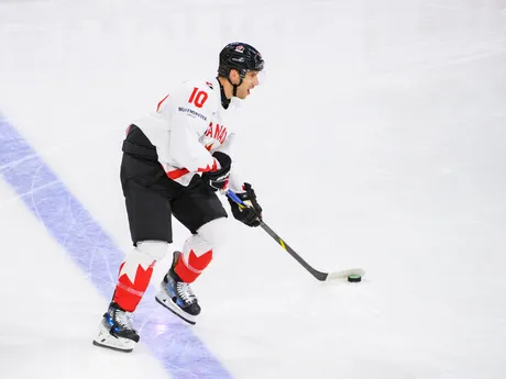 Brayden Schenn pred zápasom Slovensko - Kanada v skupine A na MS v hokeji 2025.