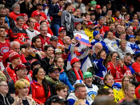 Fanúšikovia počas zápasu Slovensko - Kanada v skupine A na MS v hokeji 2025.