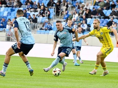 Lukáš Fabiš (Košice), Róbert Mak a David Strelec (obaja Slovan) v záverečnom 10. kole nadstavbovej časti Niké ligy v skupine o titul.